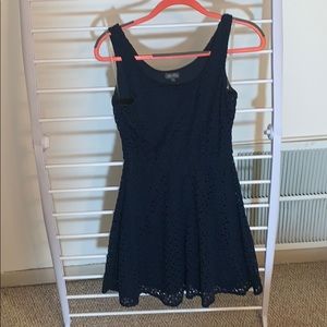 Women’s S navy blue crochet lace dress